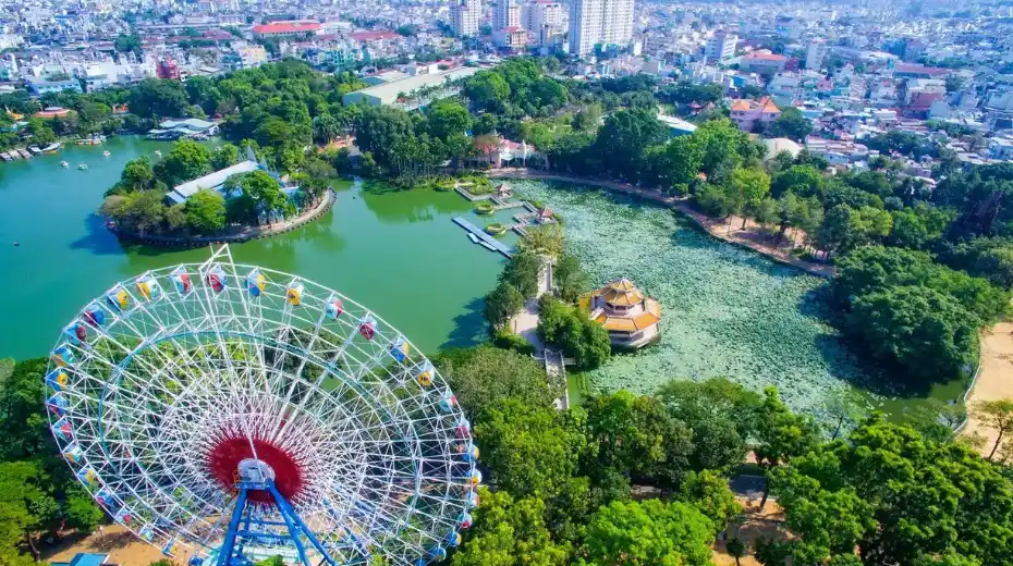 Công viên Văn hóa Đầm Sen