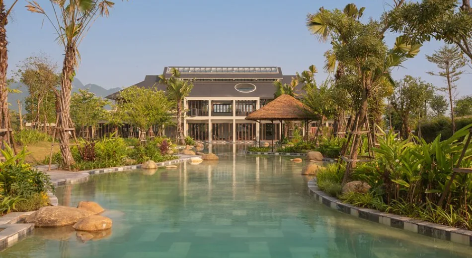 Suối khoáng nóng